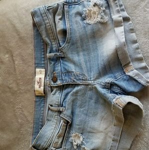 Hollister short size 26